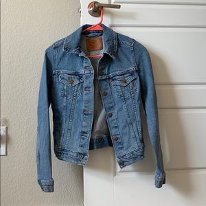 levi’s jean jacket